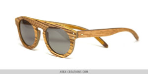 Lunettes de soleil en bois clair