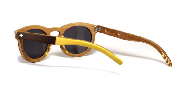 Lunettes en bois foncé et jaune