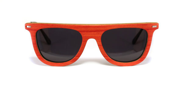 Lunettes de soleil en bois rouge