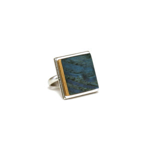 Bague Carrée en Bois Bleu