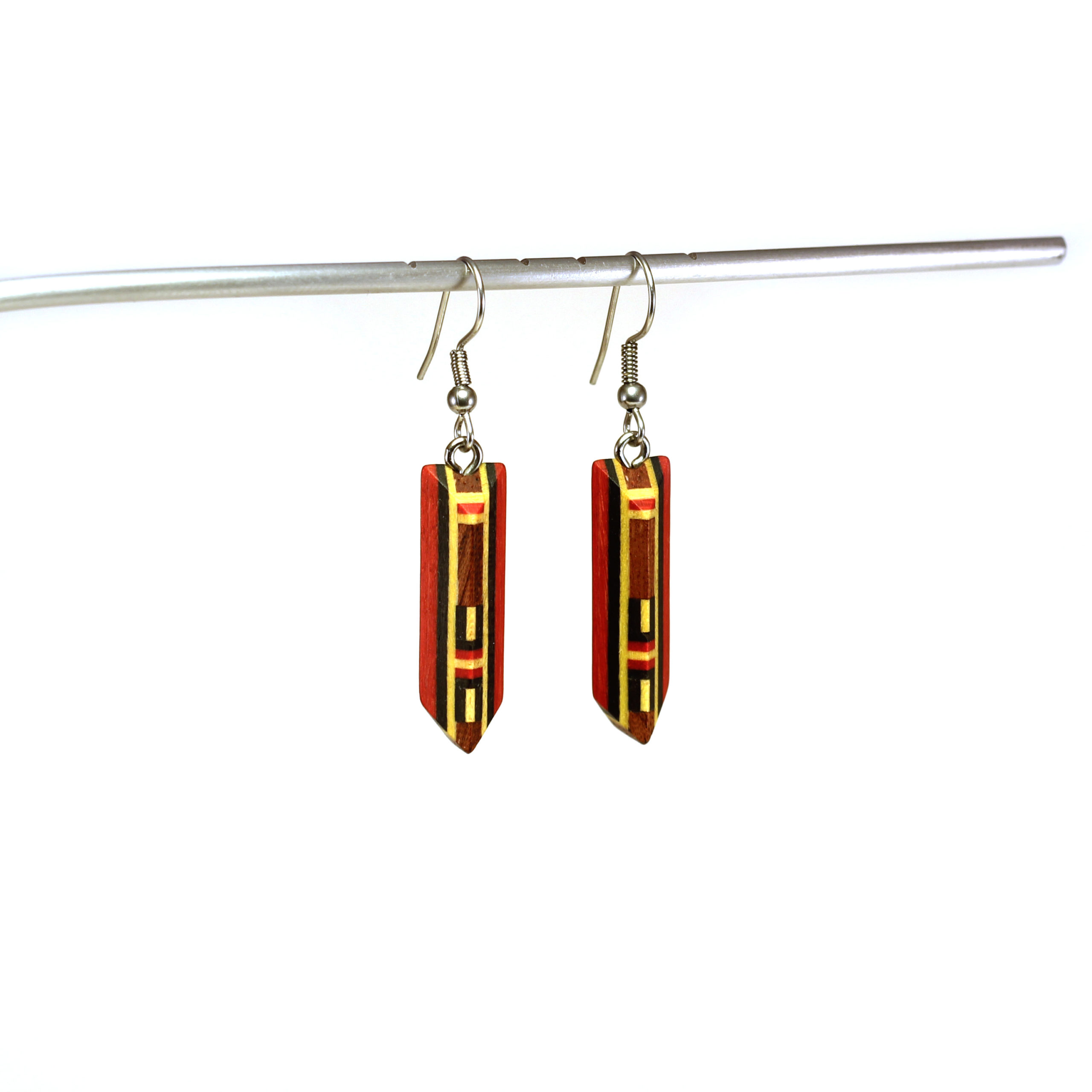 arka_creations_bijoux_en_bois_boucles_doreilles_marqueterie_argent_rougeboisjaune_2 Boucles d'Oreilles en Bois