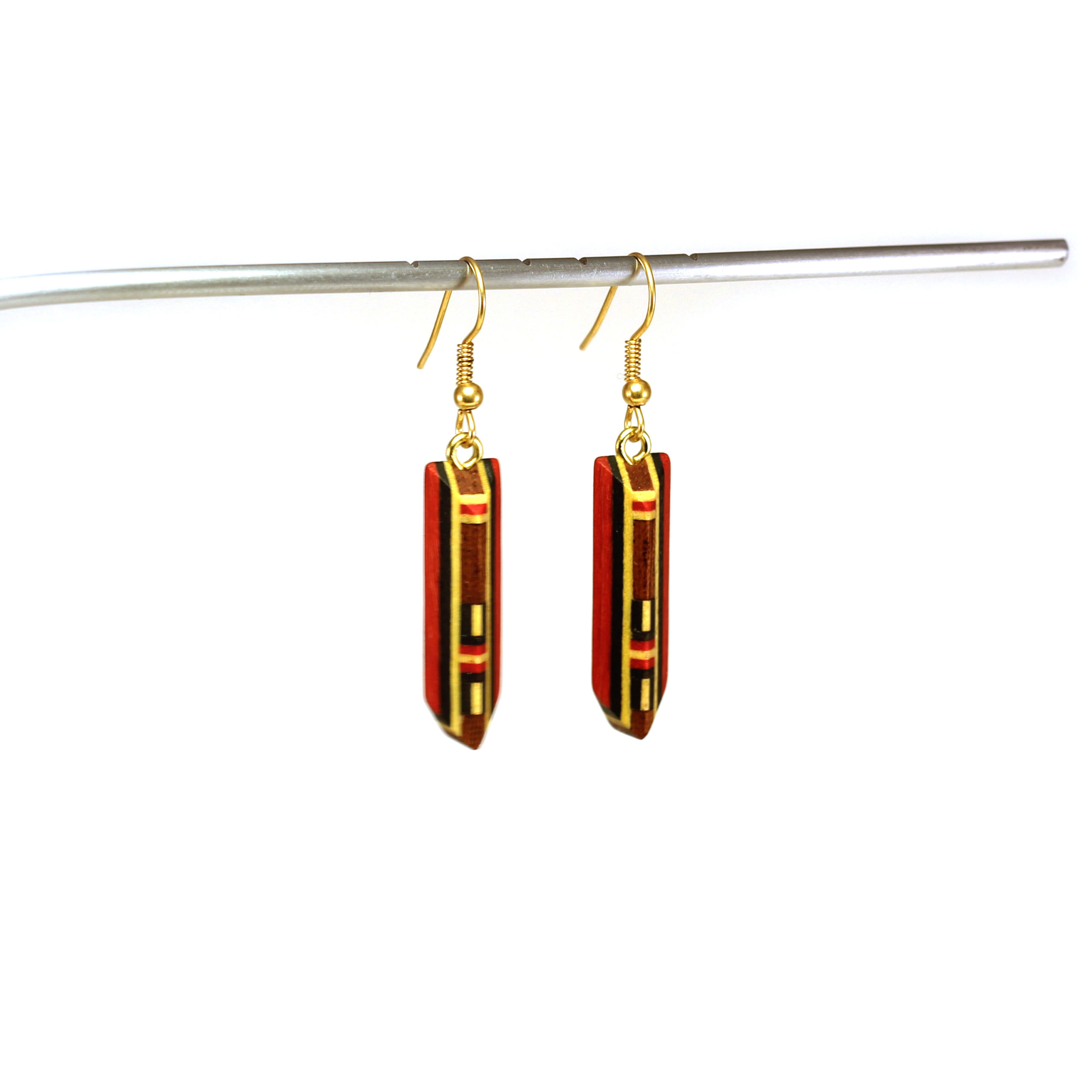arka_creations_bijoux_en_bois_boucles_doreilles_marqueterie_or_rougeboisjaune_2 Boucles d'Oreilles en Bois