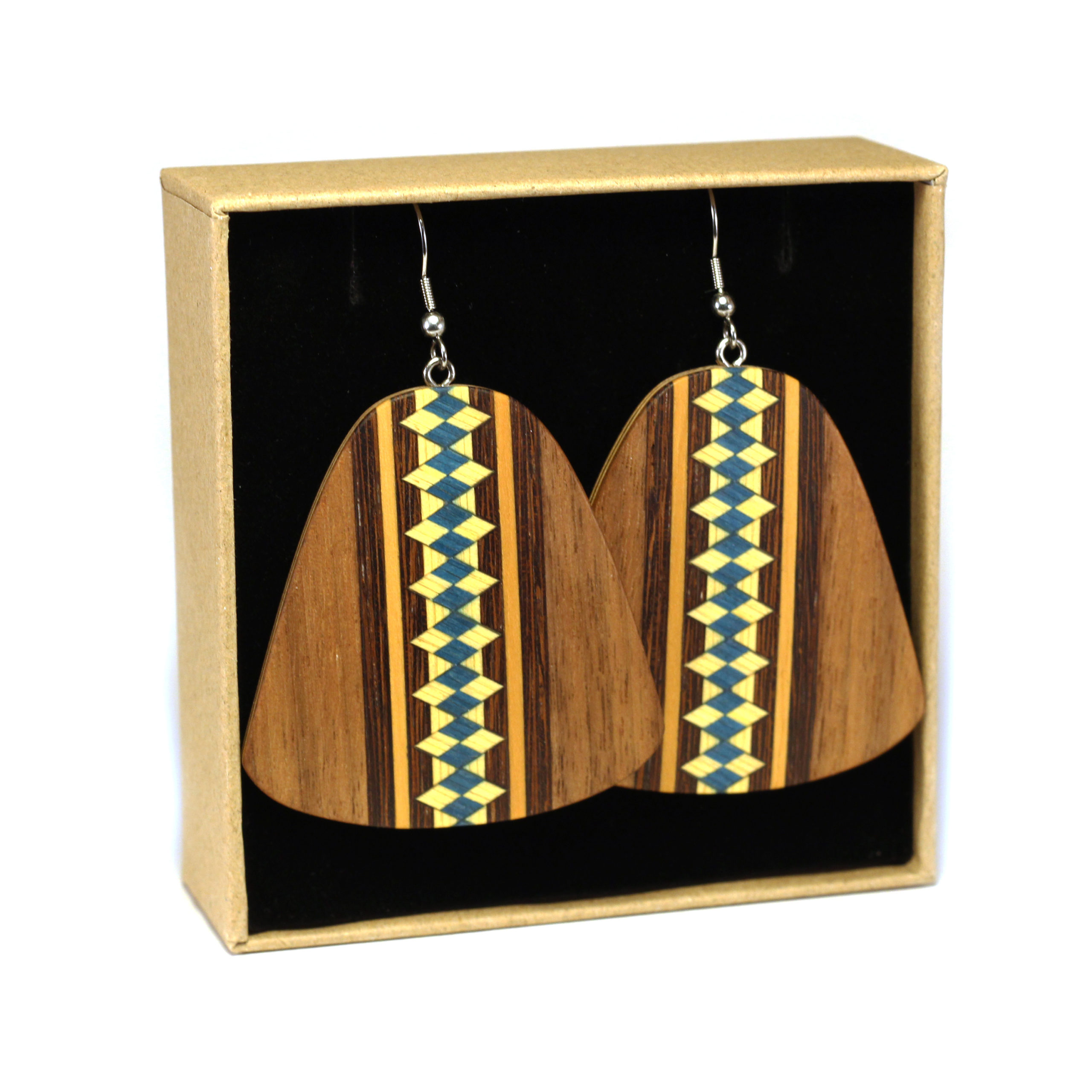arka_creations_bijoux_en_bois_boucles_doreilles_np2_noyer_marqueterie_2