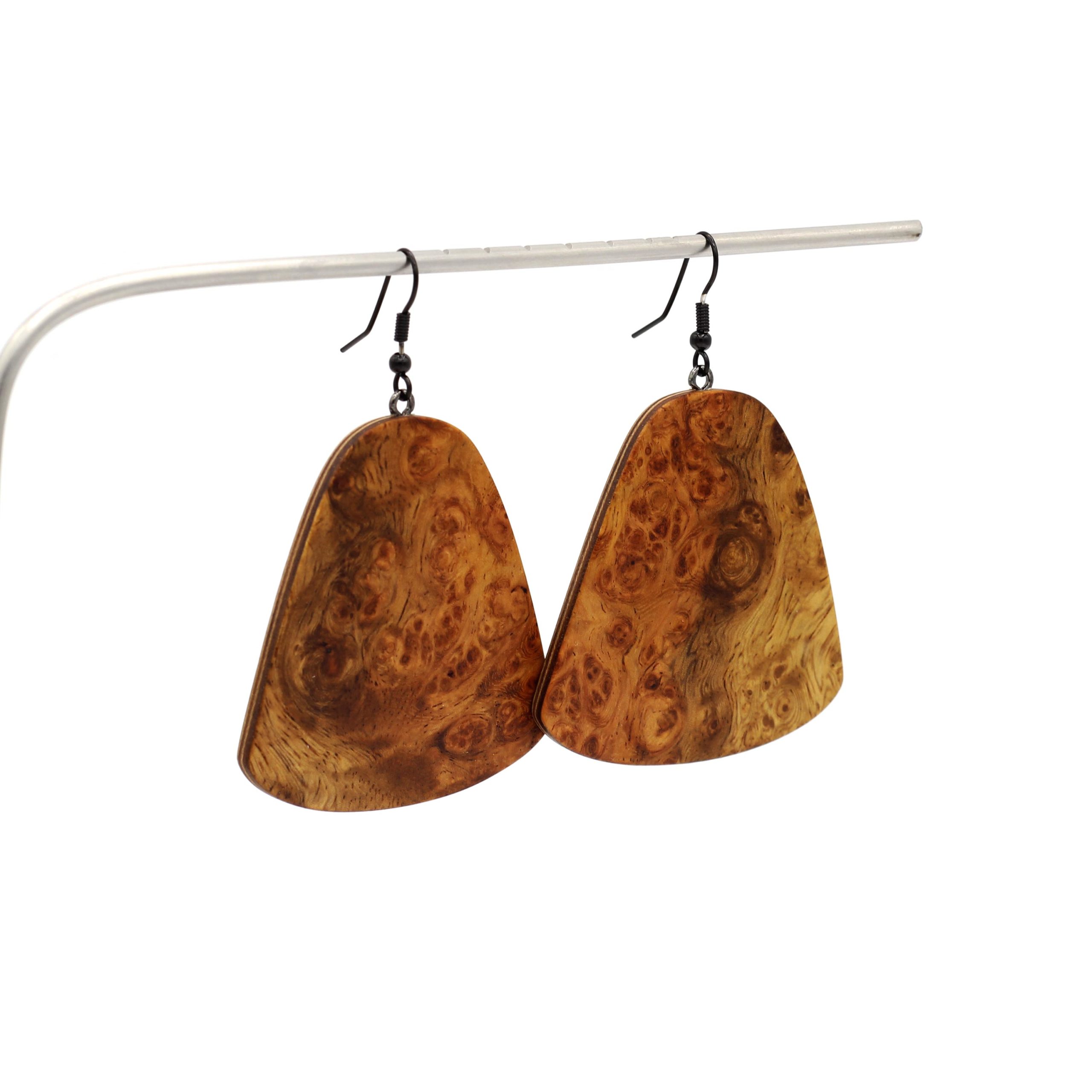 arka_creations_bijoux_en_bois_boucles_doreilles_np5_loupe_amboine_2 Bijoux Boucles d'Oreilles en Bois