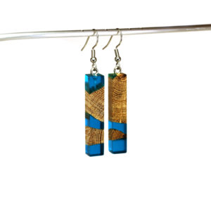 Boucles d'Oreilles Bois et Résine Bleue