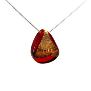 Collier en Bois & Résine Rouge