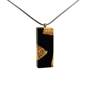 Collier en Bois & Résine Noire