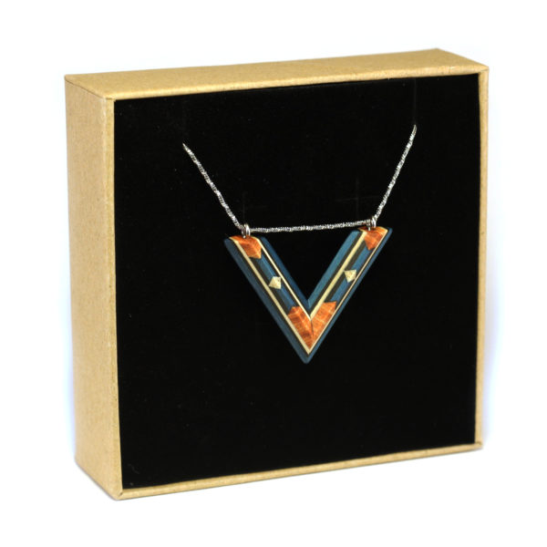 Collier Pendentif en Bois Bleu