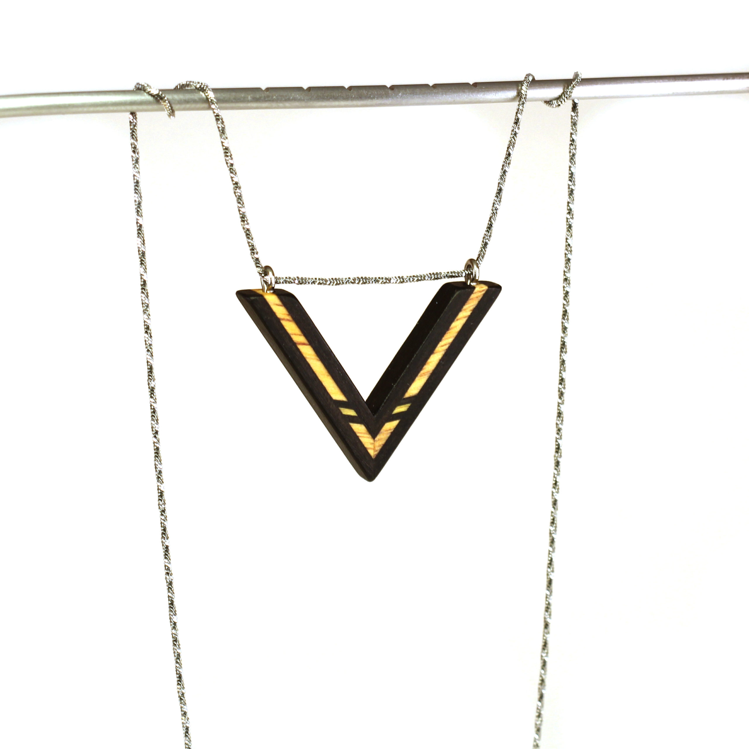 Collier en Bois Noir & Blanc