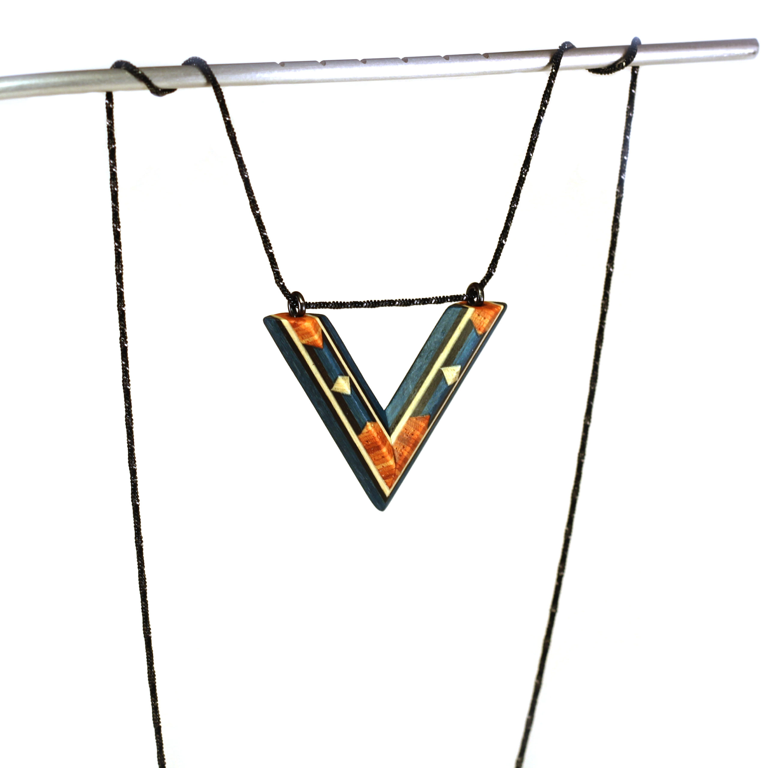 Collier Pendentif en Bois Bleu