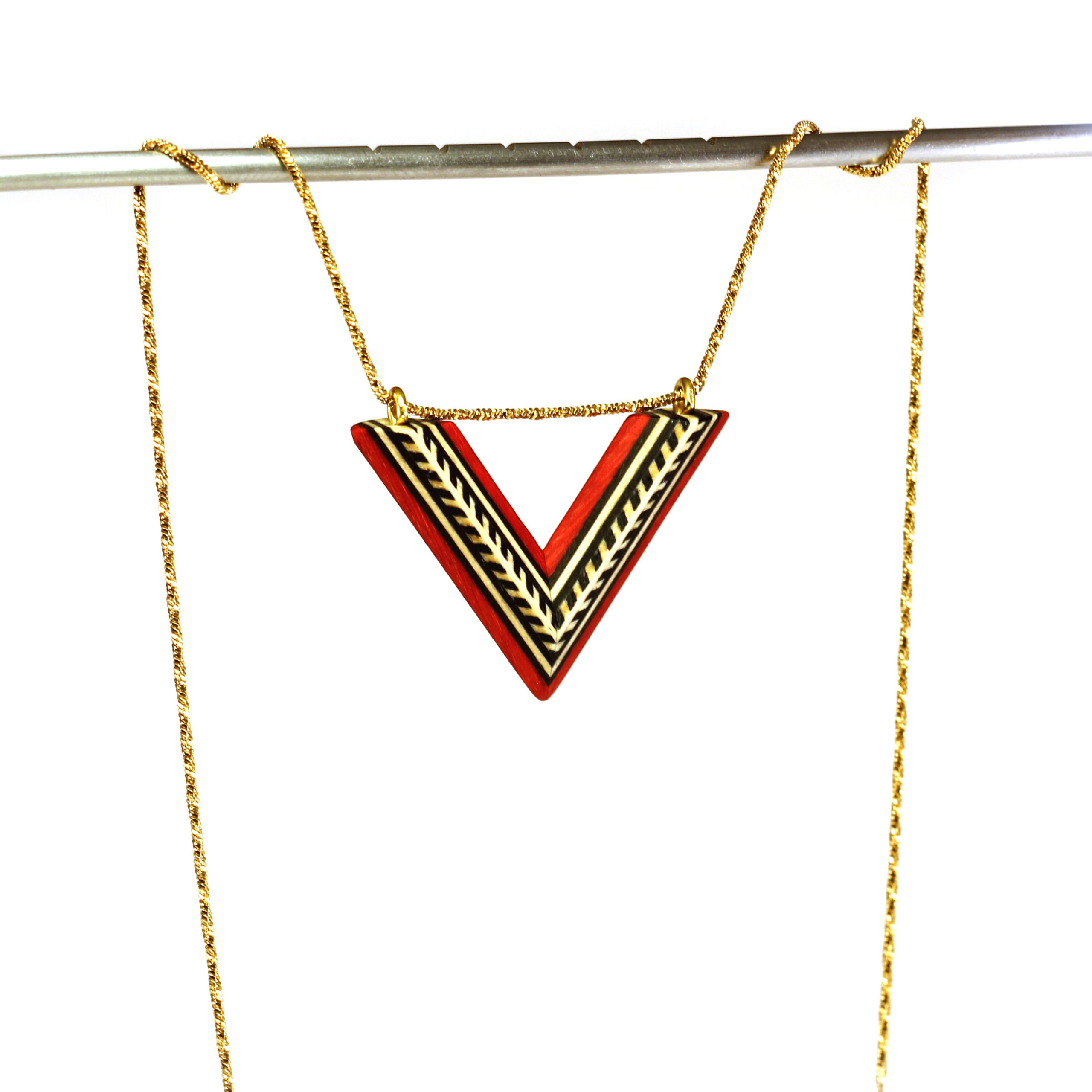 Collier en Bois Rouge & Noir